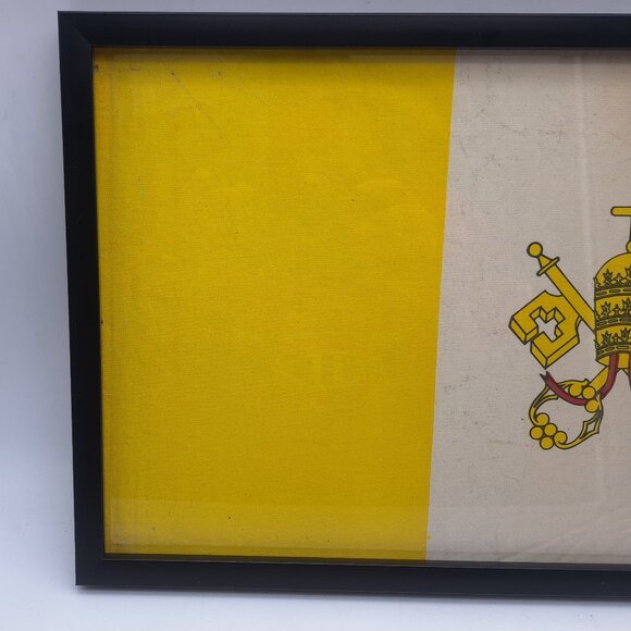 Antique Framed Processional Catholic Papal Flag - Picture 8 of 11